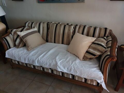 salon 450 Cours-de-Pile (24)