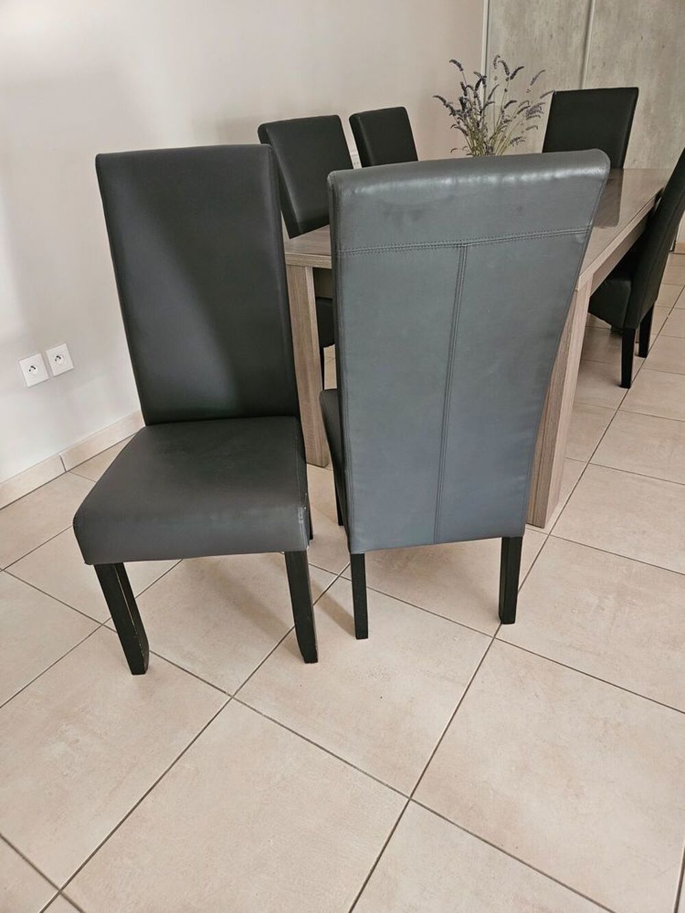8 chaises Meubles