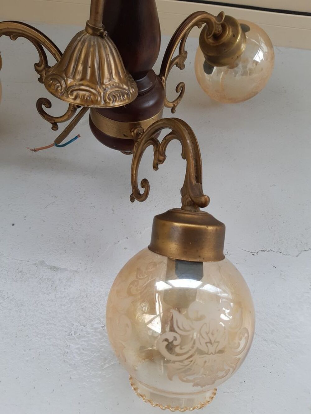 Lustre Bois et Laiton. Décoration