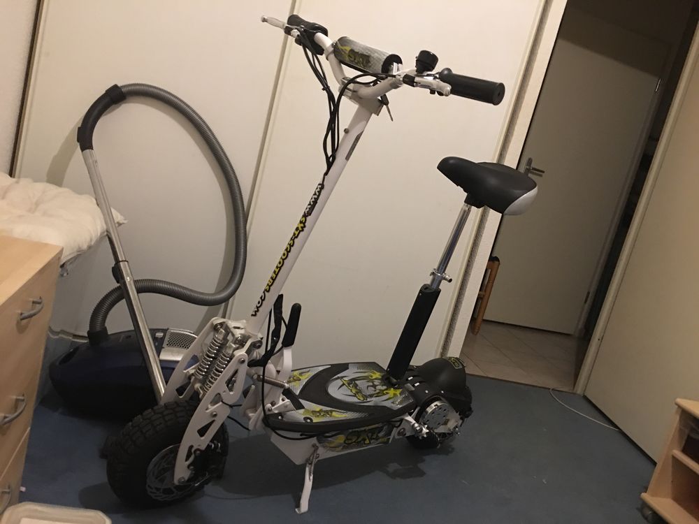 trottinette &eacute;lectrique neuf adulte Vélos