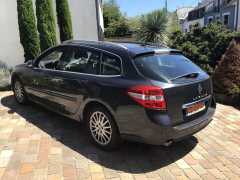 Renault laguna iii estate Laguna Estate III 2.0 dCi 150 FAP Carmin