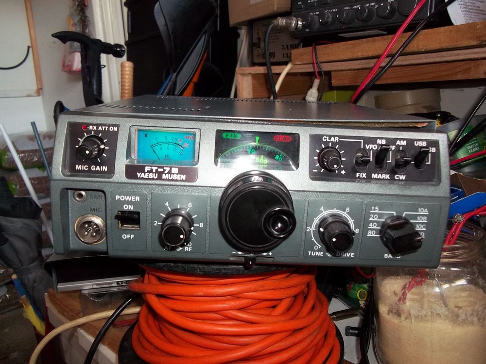 Emetteur/R&eacute;cepteur YEASU FT7B Matériel informatique