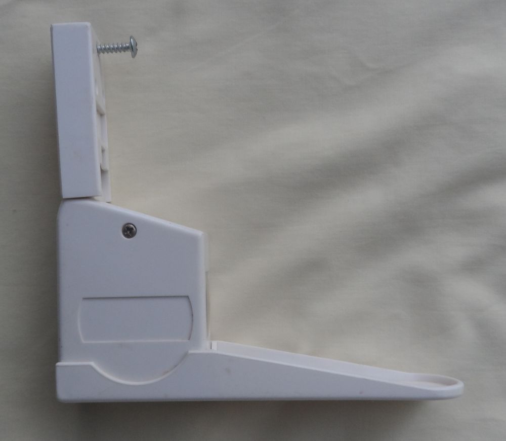 Toise m&eacute;canique murale marque ADE tr&egrave;s peu servie
vas &agrave; 2m20 Bricolage