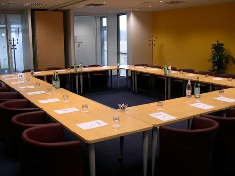 Location de bureau priv&eacute; adapt&eacute;e aux besoins uniques de votre entreprise &agrave; VILLEPINTE, Parc des Expositions  1159 93420 Villepinte