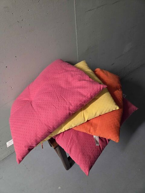 Lot de 4 coussins 10 Villeneuve-Loubet (06)
