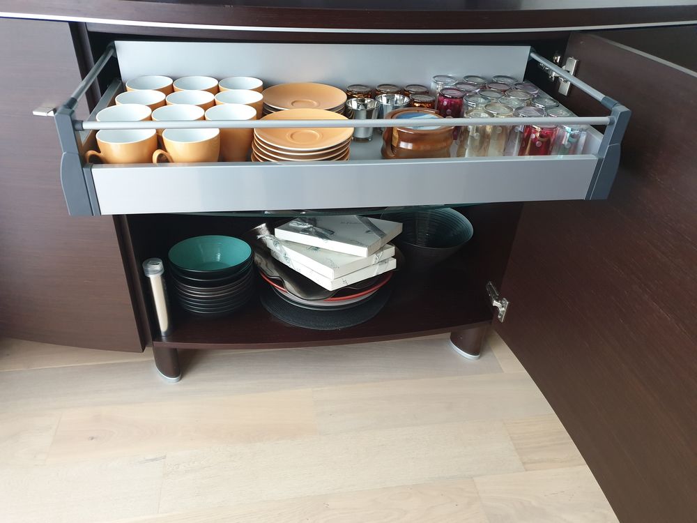 BAHUT ARRONDI BAS CHENE FONCE -CROZATIER+ 6 CHAISES Meubles