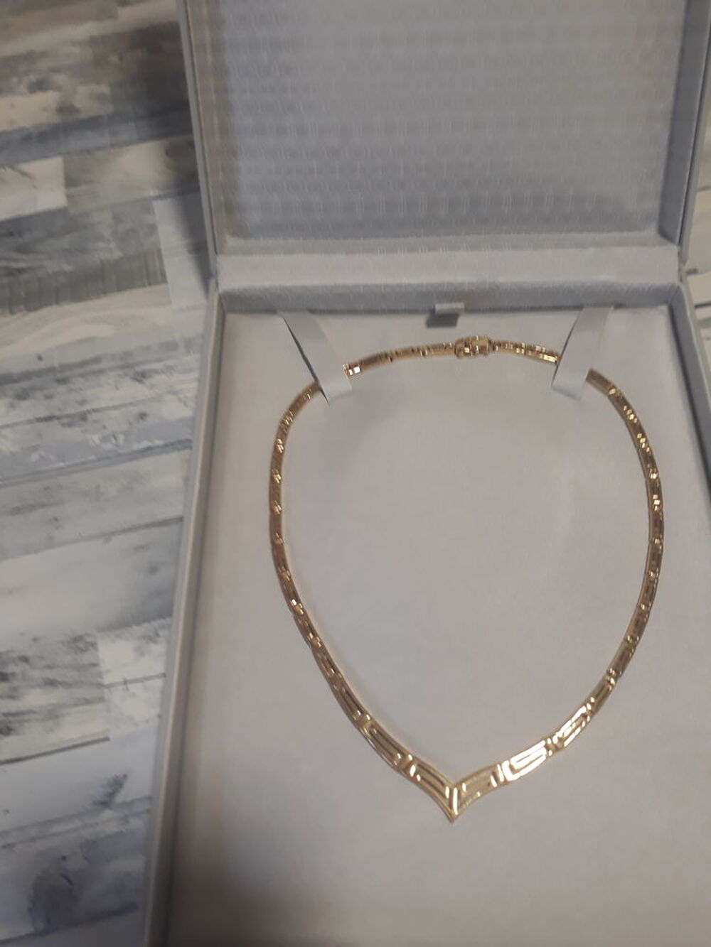Collier Ras de cou Bijoux et montres