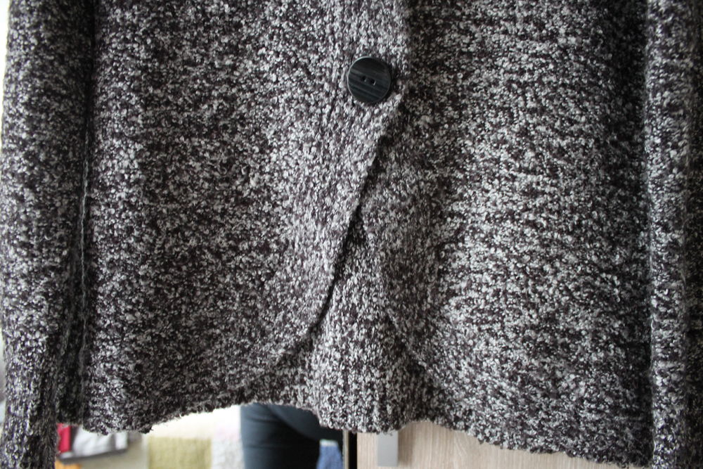 Gilet femme gris chin&eacute; taille 3.
Vêtements