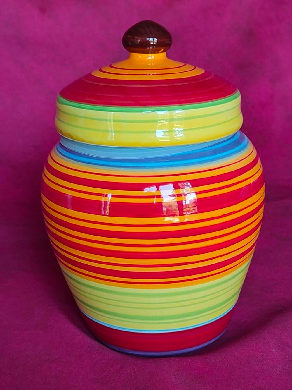 Bonbonni&egrave;re en fa&iuml;ence Décoration