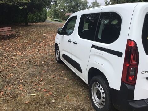 Citro&euml;n Berlingo Rifter Flexiramp 2024 occasion Saint-F&eacute;lix 17330