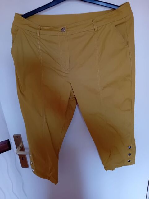 PANTACOURT FEMME TAILLE 42 2 Chaumont (52)
