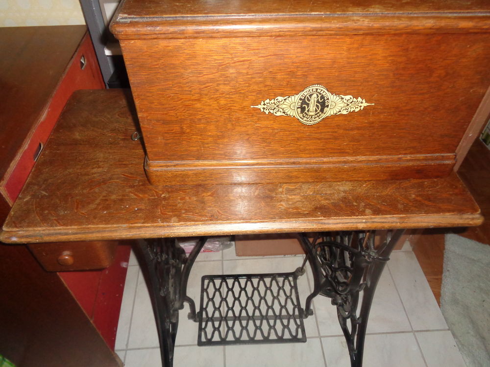 machine &agrave; coudre 1920 