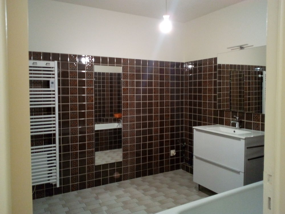 Vente Appartement T 4   RENOVE  95 m2  1er étage  DPE : C Saint-marcellin