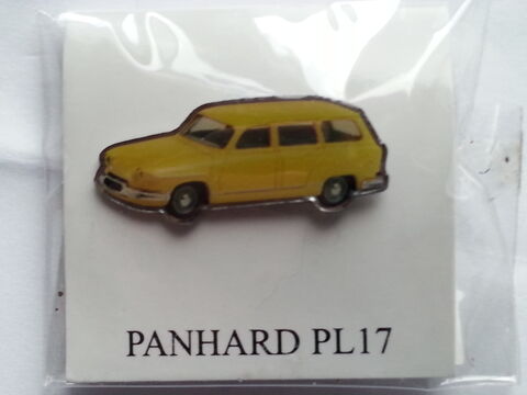 Pin's PANHARD - N 377
1 Grues (85)