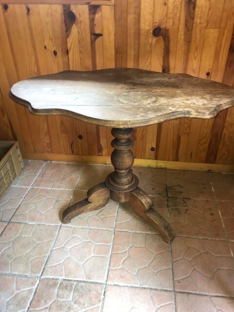 TABLE GUERIDON Saint-Pierre-d'Allevard (38)