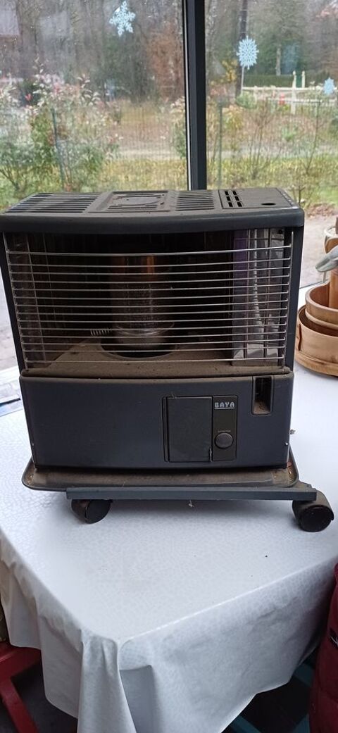 poele a petrole 70 Saint-Hilaire-les-Andr�sis (45)