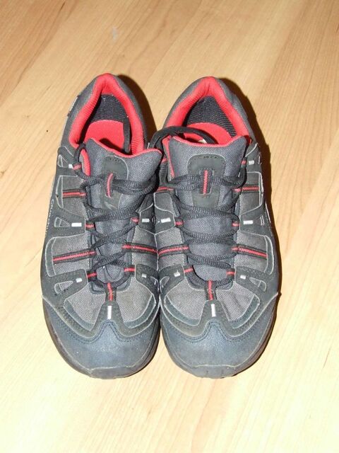 Chaussures de randonn�e Quechua, Novadry, Pointure 39, TBE 8 Bagnolet (93)