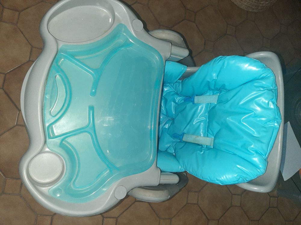 Chaise haute de b&eacute;b&eacute; Puériculture
