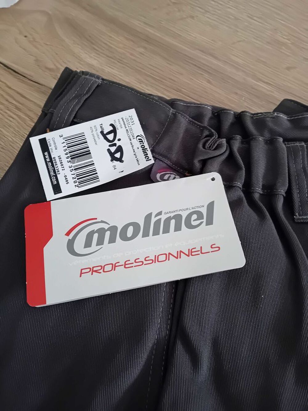 deux pantalons de travail Vêtements