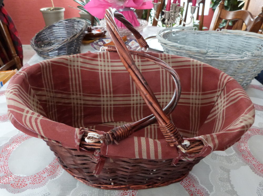 panier osier bordeaux poign&eacute;es + tissus &eacute;cossais bordeaux/be Décoration