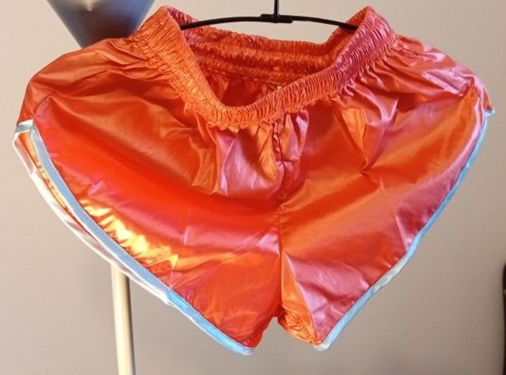 Short Vintage nylon satin jumbo Saumon/bleu ciel Taille S40 Vêtements