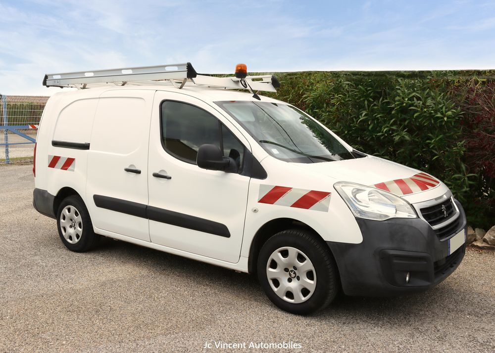 Partner PARTNER FOURGON LONG 1.6 BLUEHDI 100 S&S BVM5 PREMIUM 2018 occasion 26450 Cl&eacute;on-d'Andran