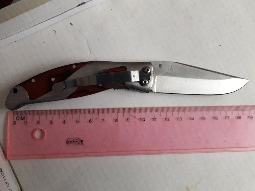 lot de 2 couteaux de poche LAGUILOL + un - 