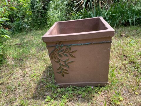 pot en grès décoré 30 Chaponost (69)