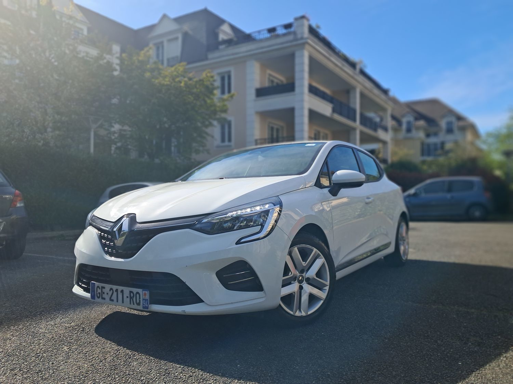 Clio V Clio E-Tech 140 - 21N Business 2022 occasion 93160 Noisy-le-Grand