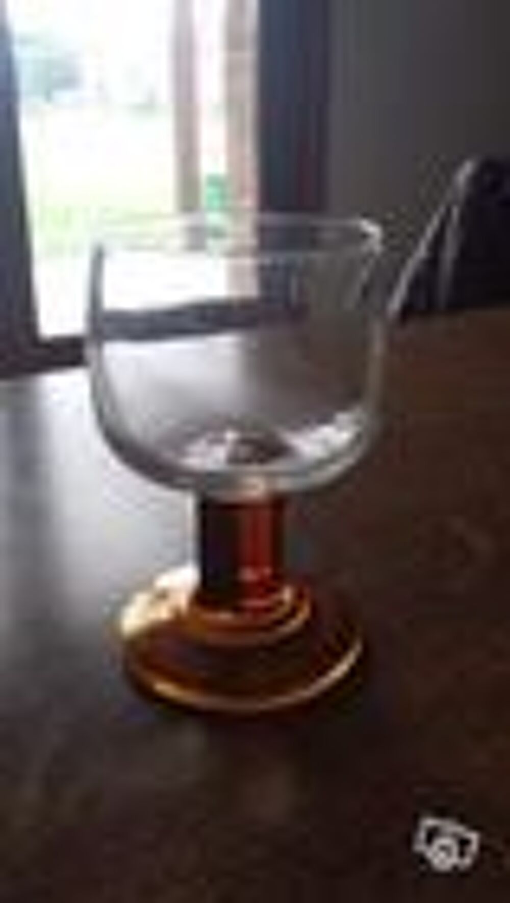 6 verres &agrave; pieds colorie marron - pas un coup Décoration