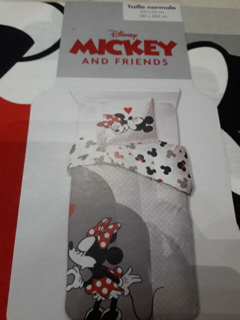 Housse de couette Minnie rversible neuve encore emballe  20 Magny-Danigon (70)