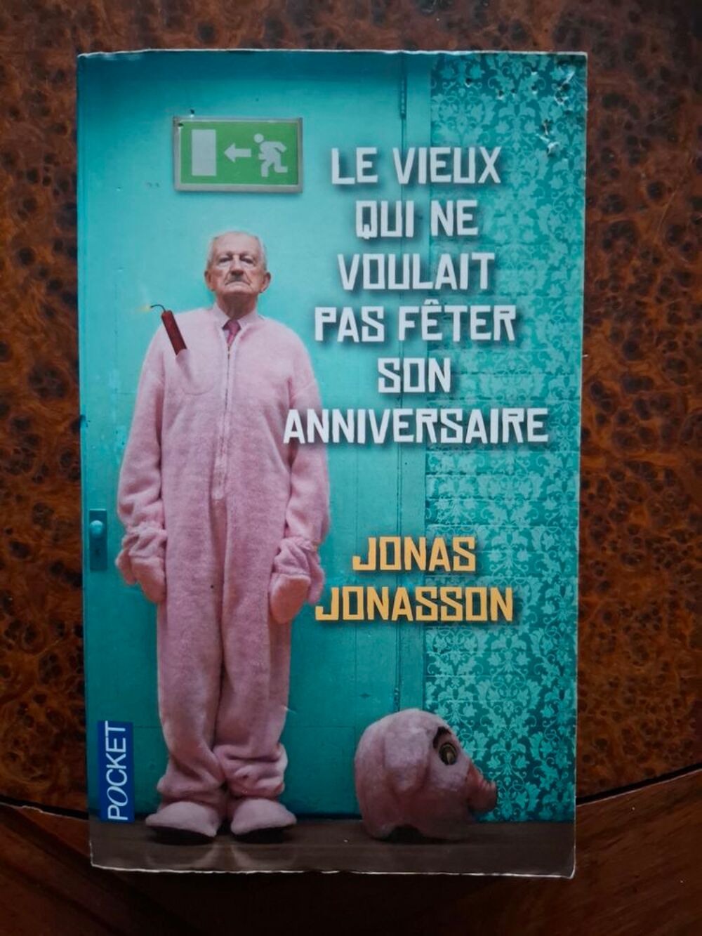 Le vieux qui ne voulait pas f&ecirc;ter son anniversaire 2012 - BE Livres et BD