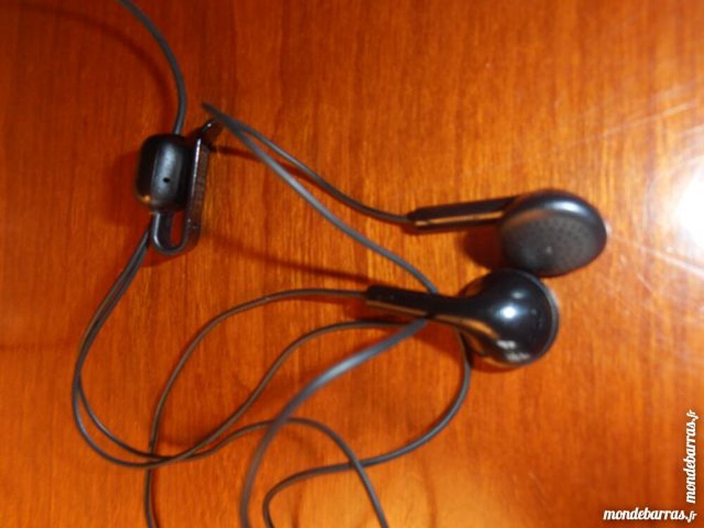 Paire d'&eacute;couteurs NOKIA (26) Téléphones et tablettes
