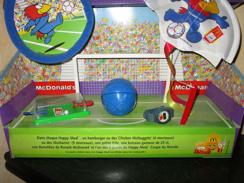 VIEUX PRESENTOIR MC DONALD'S"coupe du monde 1998" 
