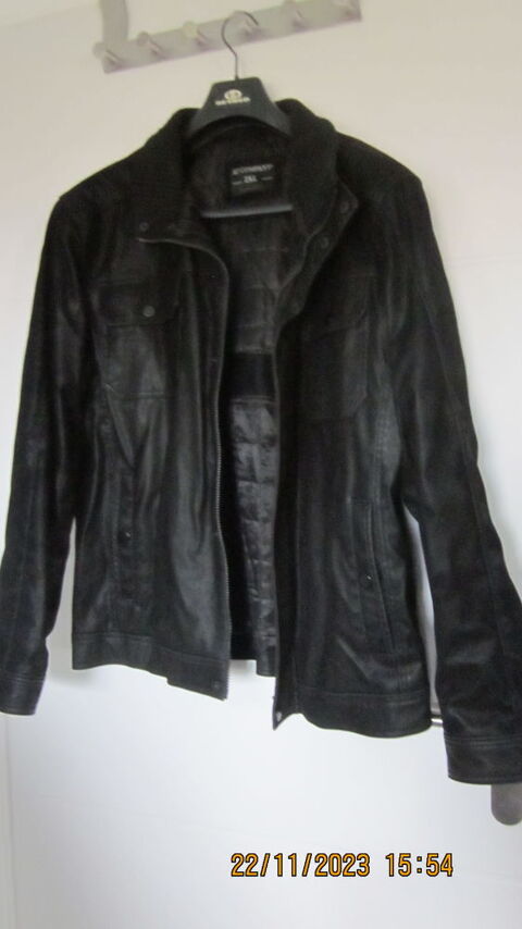 VESTE ASPECT CUIR NOIR 2 XXL ARMAND THIERY QUASI NEUVE  40 Coquelles (62)