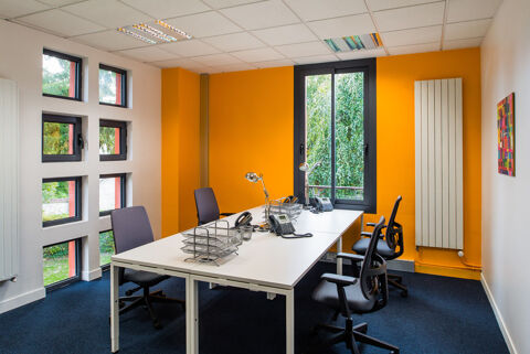 Accès tout inclus à des espaces de bureau professionnels pour 4 personnes à Fontainebleau Stop & Work 2550 77300 Fontainebleau