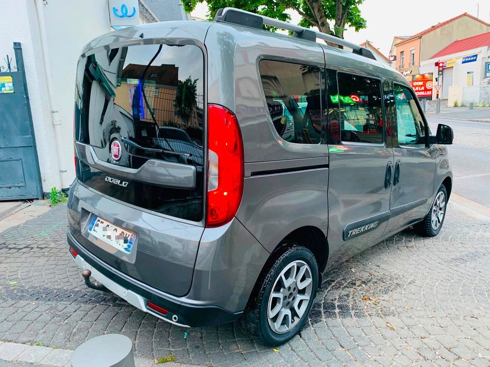 Doblo FIAT doblo ii (2) trekking lounge - 1.6 jtd 120cv bv6 2016 occasion 78800 Houilles