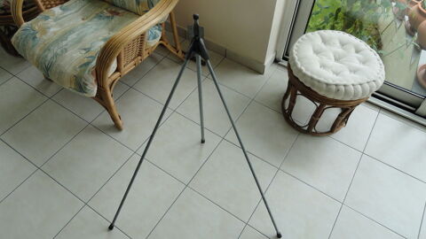 Trpied pour projecteur ou autres 11 Sabl-sur-Sarthe (72)