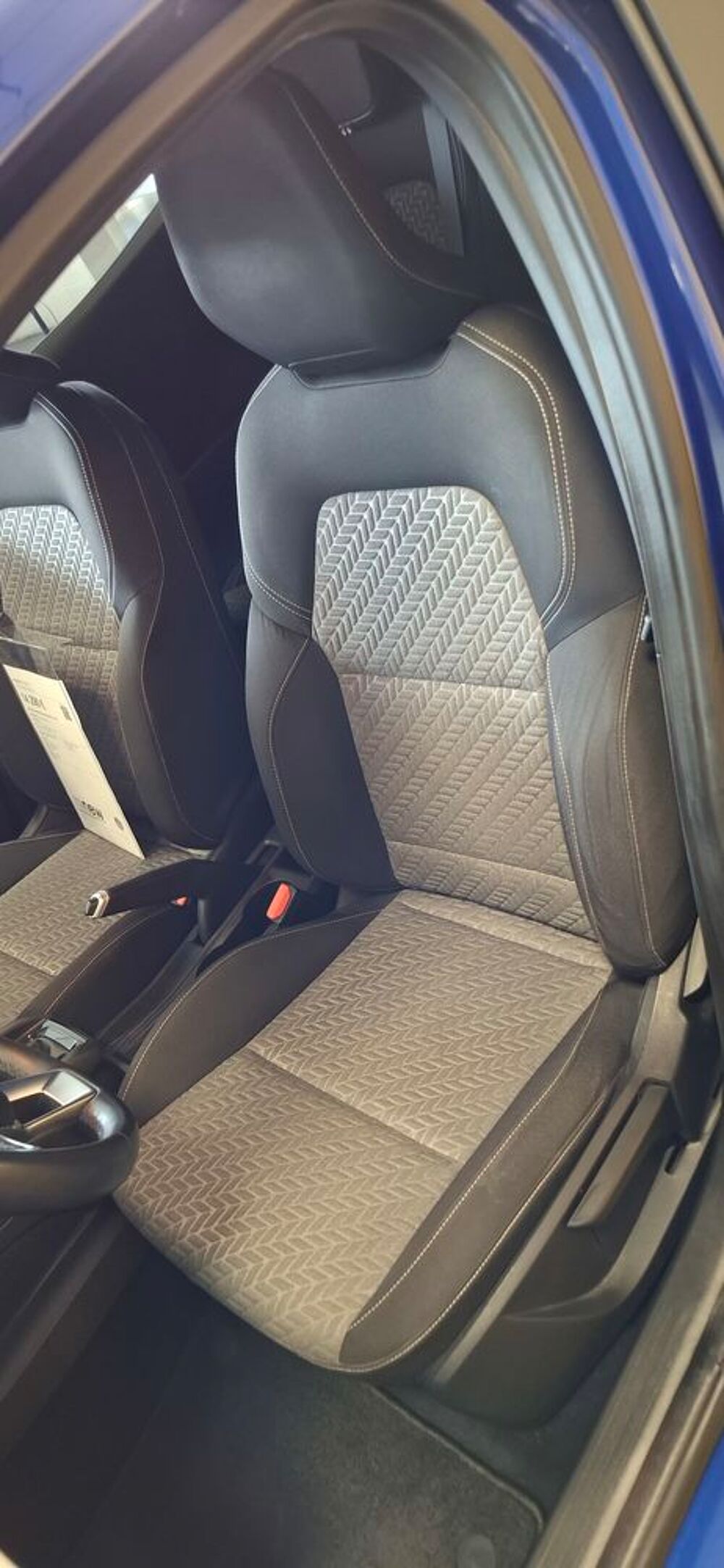 Clio V CLIO 5 ECO G100 BV6 EVOLUTION 1ERE MAIN 2023 occasion 33370 Tresses