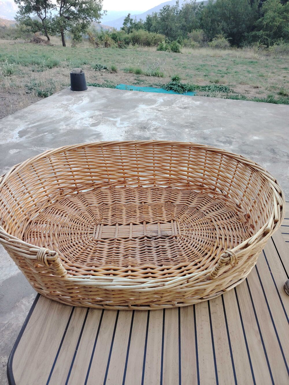 PANIER EN OSIER POUR GROS CHIEN Meubles