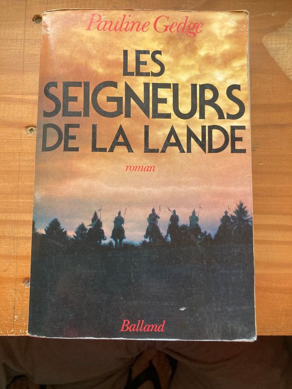 LES SEIGNEURS DE LA LANDE de Pauline Gedge Livres et BD
