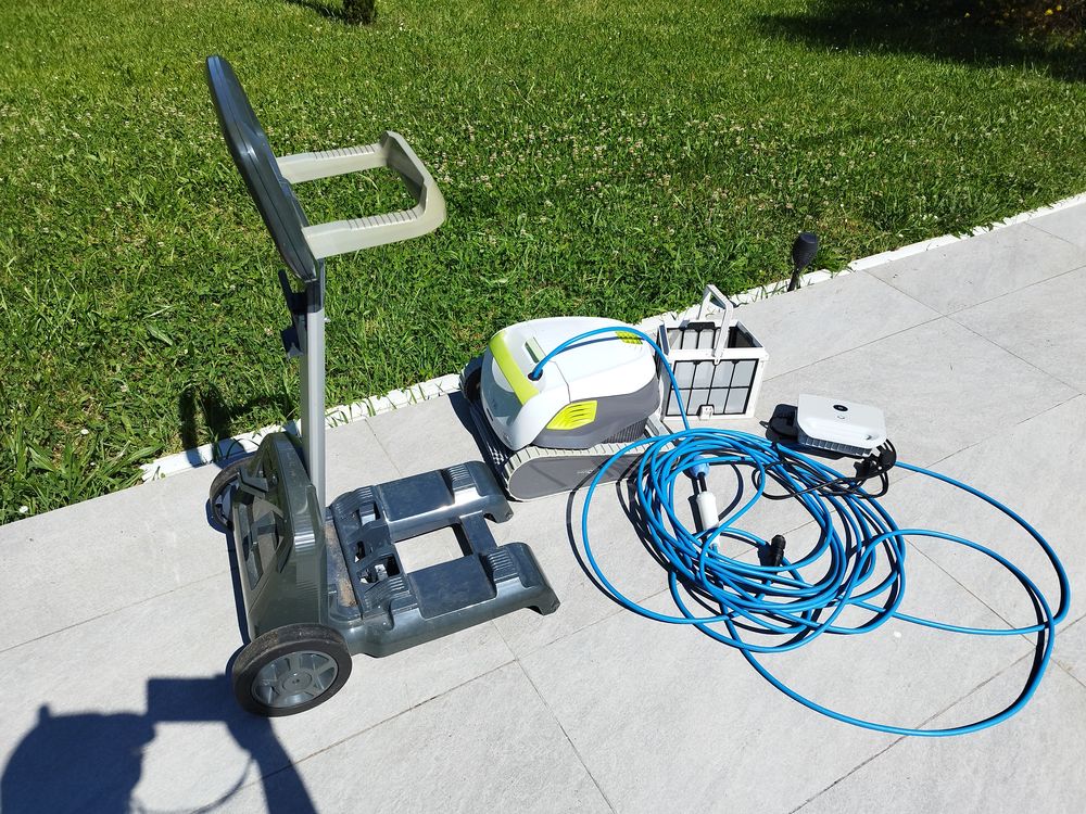 Robot aspirateur piscine Dolphin T35 avec chariot gtie 2 ans Jardin