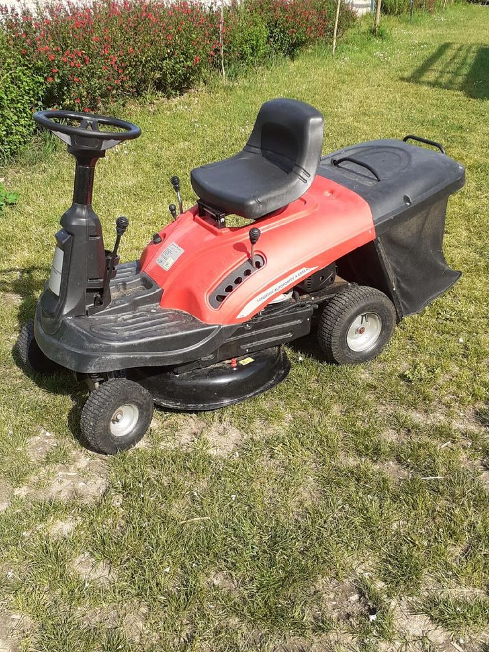 Tondeuse autoportee Minirider casi neuve Jardin