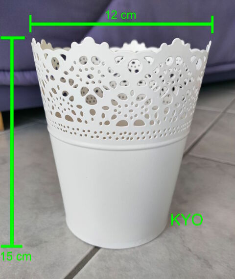 Cache-Pot rond blanc dentelle 15x12 cm, m�tal cylindre -Neuf 5 Foncine-le-Haut (39)