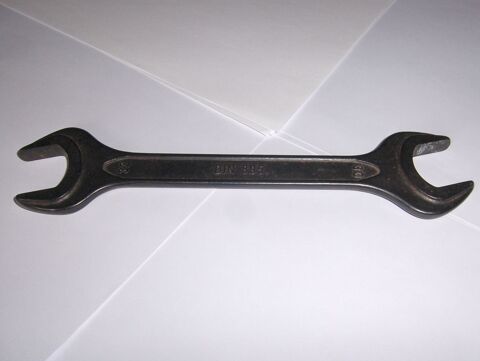 COLLECTOR - Clef plate DIN 895 -- 30 x 32 --- ($)
Sauchy-Cauchy (62)