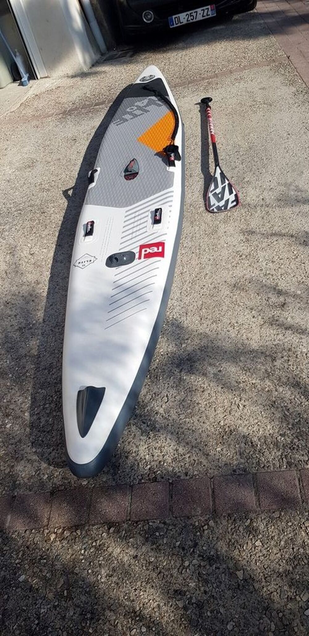 Paddle 
RED PADDLE ELITE 14/25 pratiquement neuf
Sports