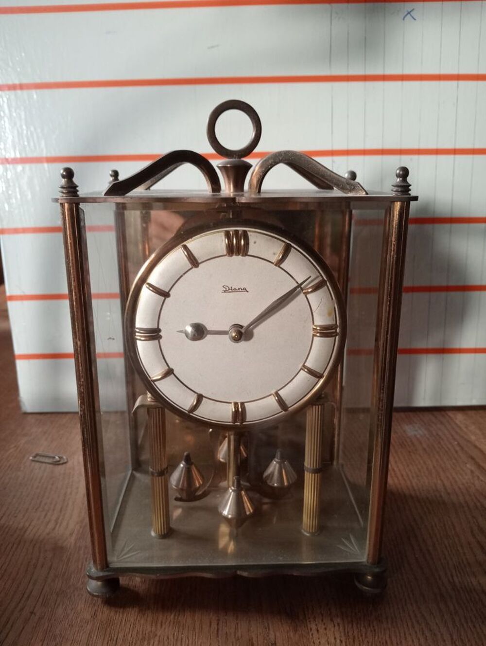 pendule de table Diana "vide grenier" 