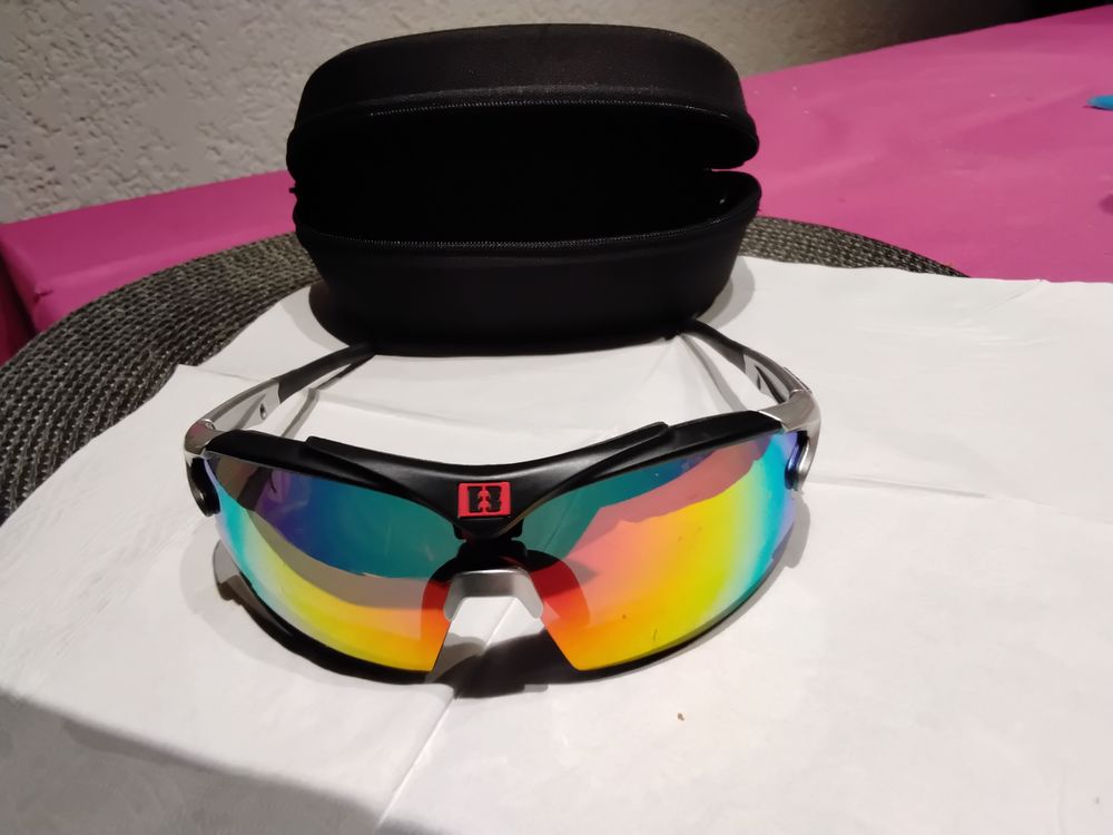 Lunettes solaires v&eacute;lo Sports