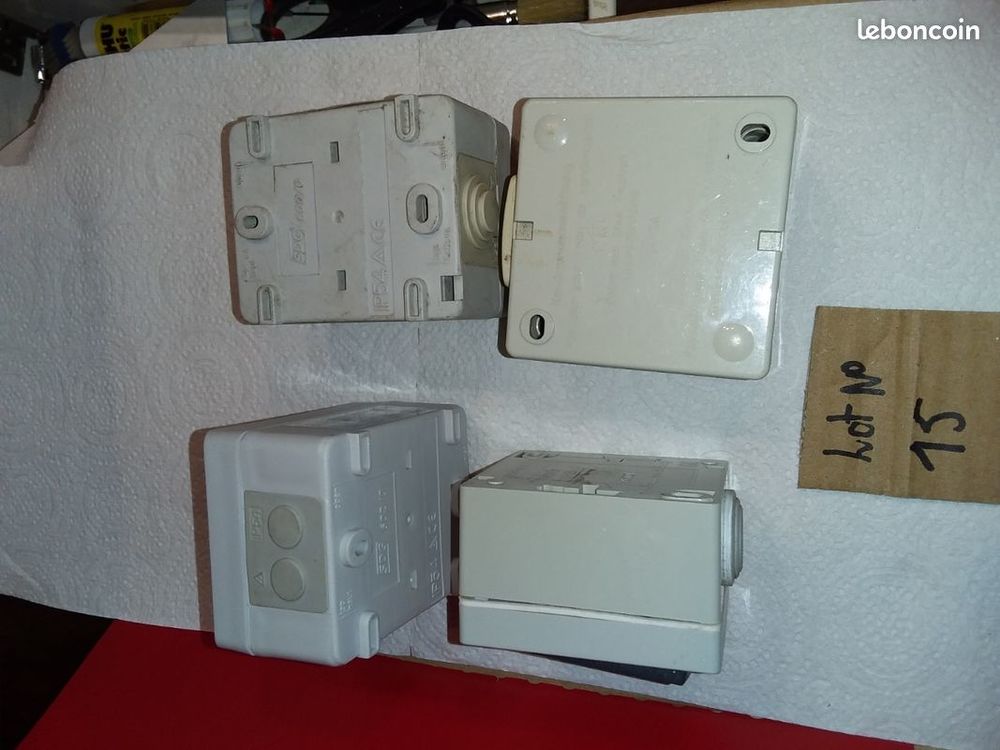 Lot n&deg;15 - interrupteurs
Bricolage
