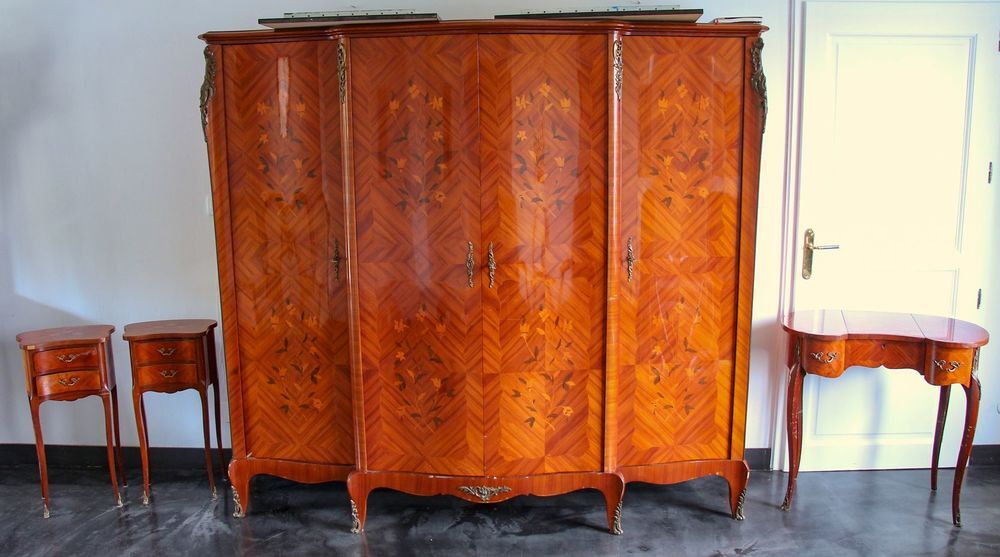 armoire + 2 chevets + coiffeuse Meubles